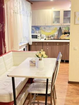 Посуточно, 2-комн., Магадан